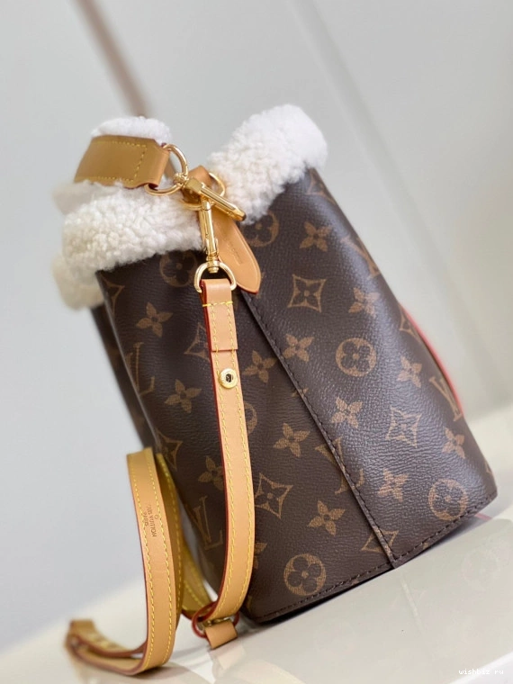 WIS LOUIS NÉONOÉ VUITTON BB 1111